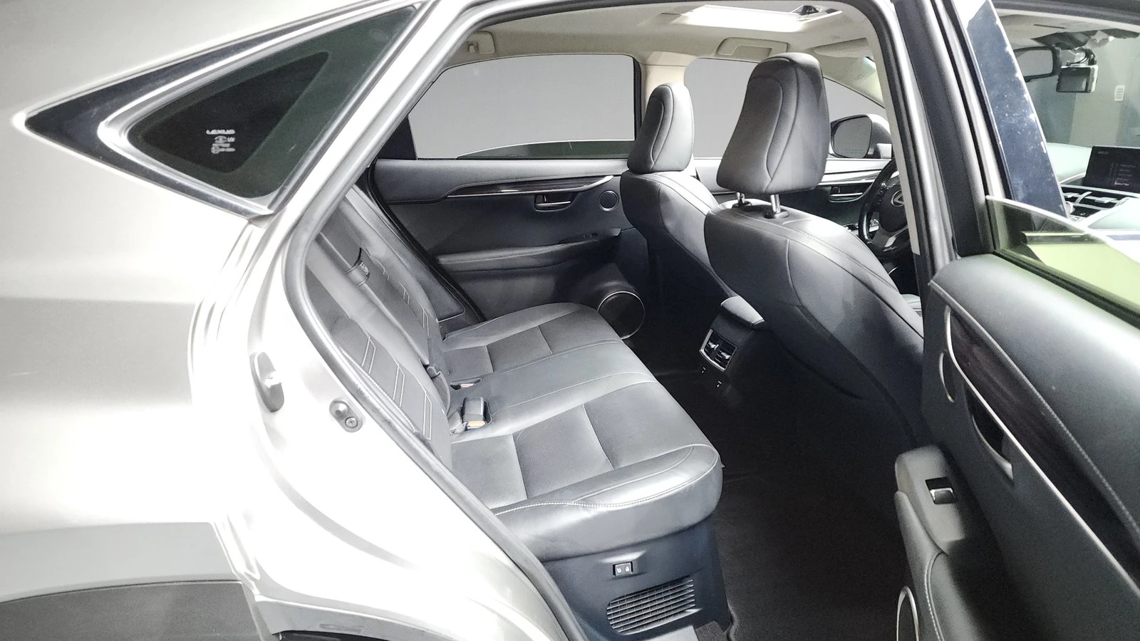 Lexus NX ЛЮК* ПОДГРЕВ ВОЛАН* BLIND SPOT* КРАЙНА ЦЕНА, снимка 12 - Автомобили и джипове - 55367106