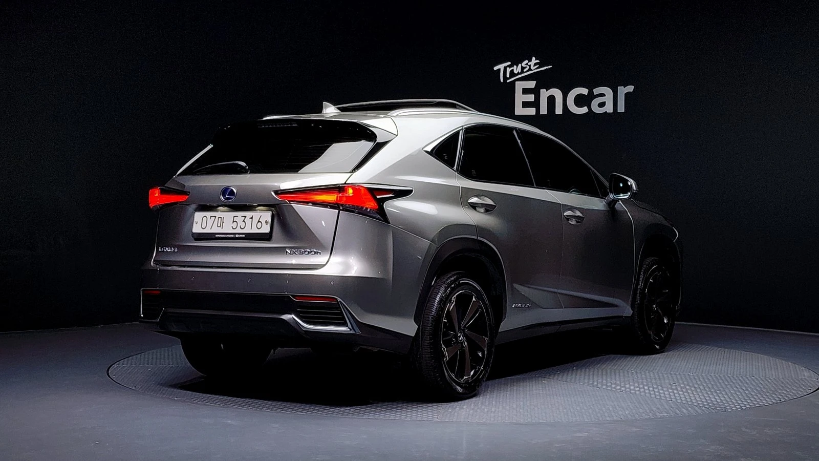 Lexus NX ЛЮК* ПОДГРЕВ ВОЛАН* BLIND SPOT* КРАЙНА ЦЕНА, снимка 2 - Автомобили и джипове - 55367106