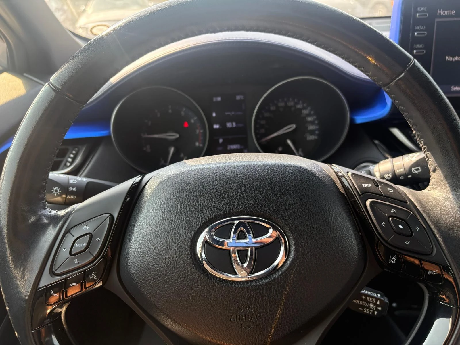 Toyota C-HR * FWD * CARFAX * ОПЦИЯ ЗА ФИНАНСИРАНЕ, снимка 11 - Автомобили и джипове - 55827728
