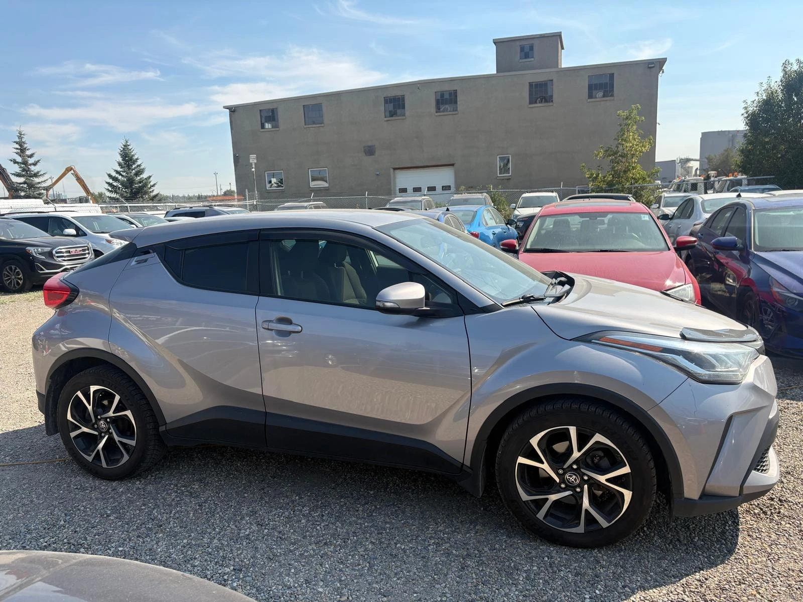 Toyota C-HR * FWD * CARFAX * ОПЦИЯ ЗА ФИНАНСИРАНЕ, снимка 2 - Автомобили и джипове - 55827728