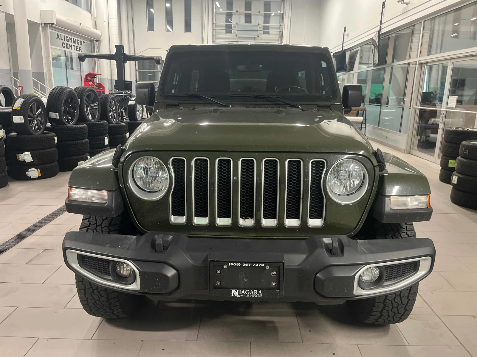 Jeep Wrangler Unlimited Sahara * CARFAX * НАВИ * АВТОКРЕДИТ * , снимка 6 - Автомобили и джипове - 56132989