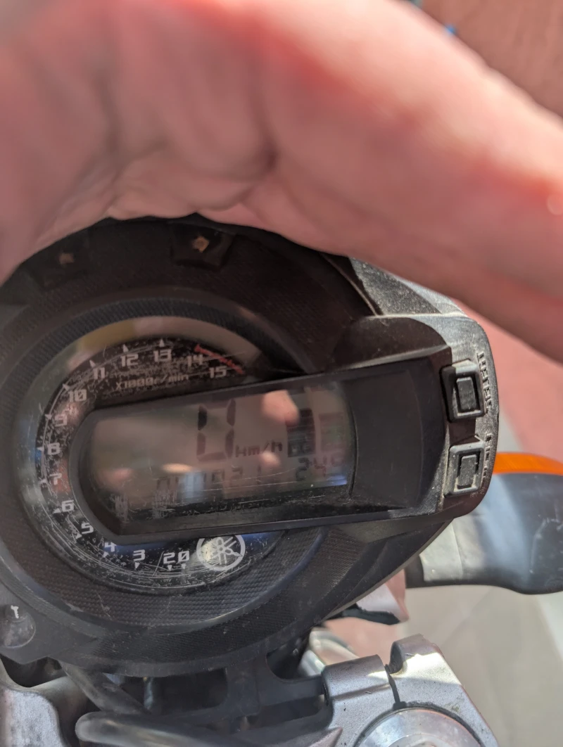 Yamaha FZ6N, снимка 15 - Мотоциклети и мототехника - 52284369