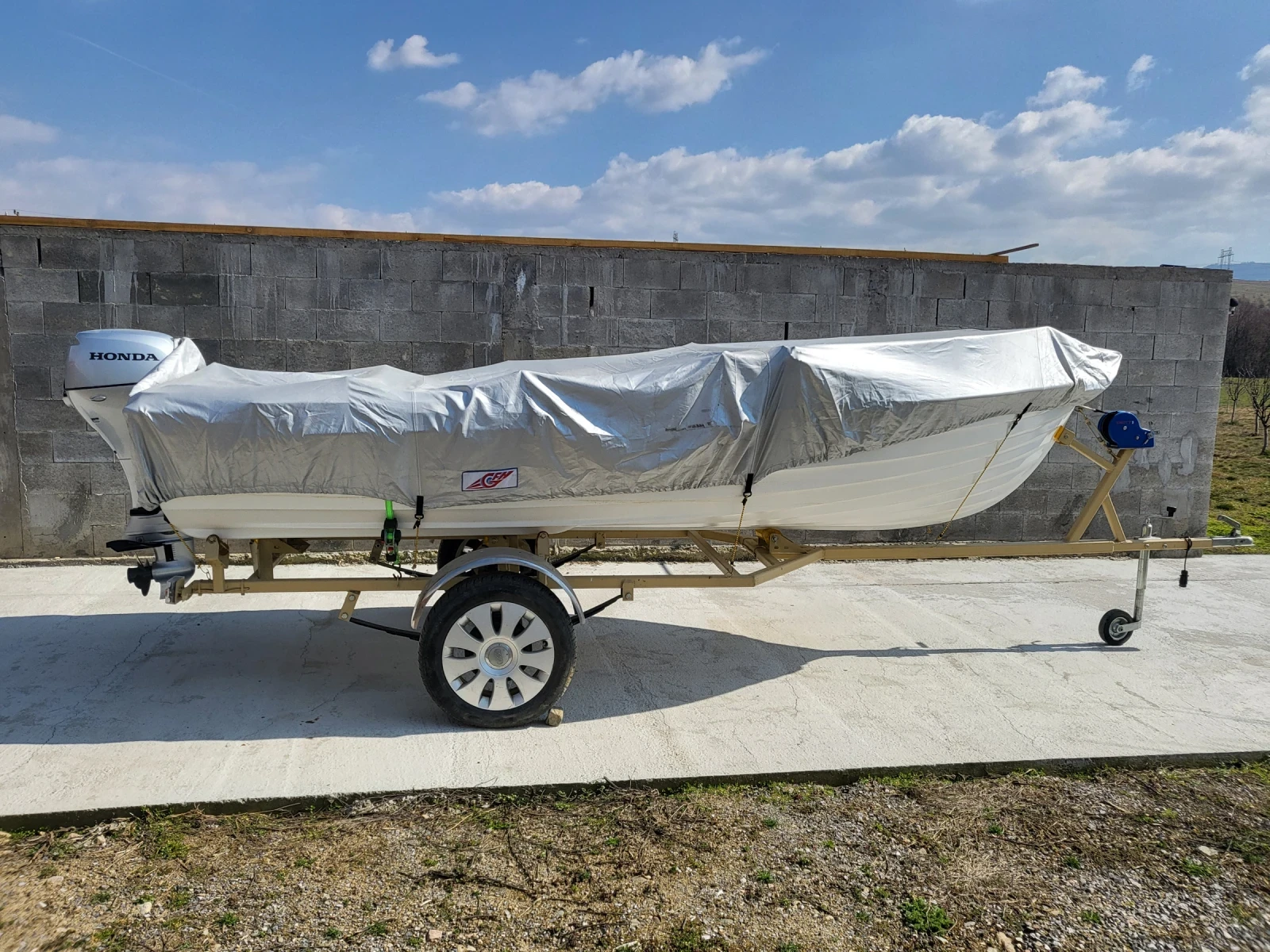 Лодка Fiberglas Technik, снимка 5 - Воден транспорт - 53788182