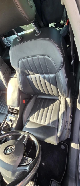 Skoda Superb Combi, снимка 9