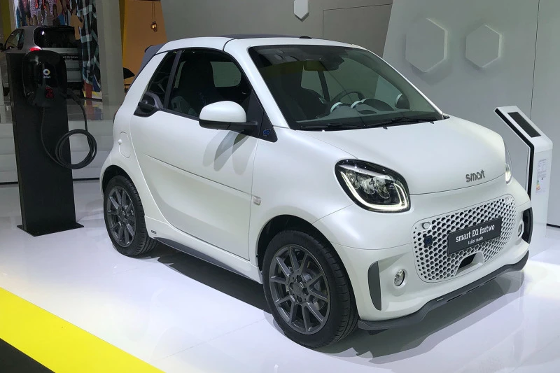 Smart Fortwo, снимка 1 - Автомобили и джипове - 38746539