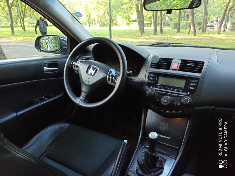 Honda Accord V-tec, снимка 5 - Автомобили и джипове - 46053230