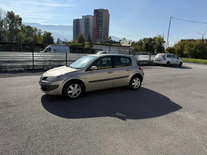 Renault Megane, снимка 2 - Автомобили и джипове - 49502841