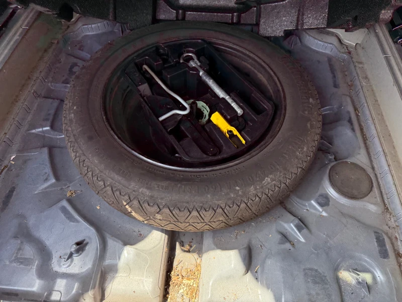 Peugeot 308 GT line Led 1.2t, снимка 13 - Автомобили и джипове - 51365769