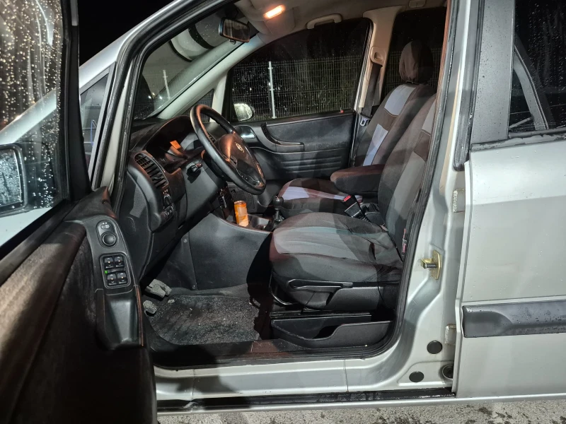 Opel Zafira 2.0 DTI , снимка 11 - Автомобили и джипове - 53077921