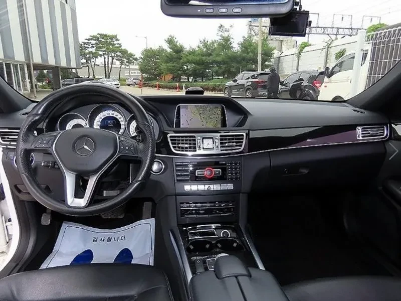 Mercedes-Benz E 200 W212 E300 Avantgarde, снимка 7 - Автомобили и джипове - 55111305