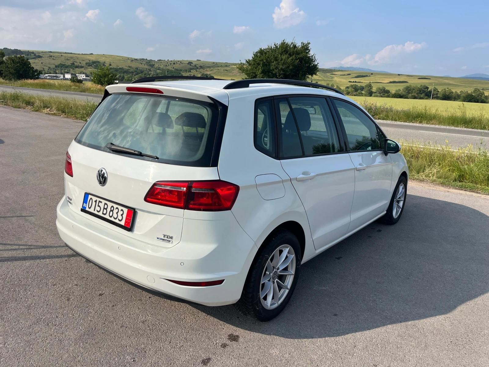 VW Sportsvan 1.6 SPORTVAN  TDI - изображение 4