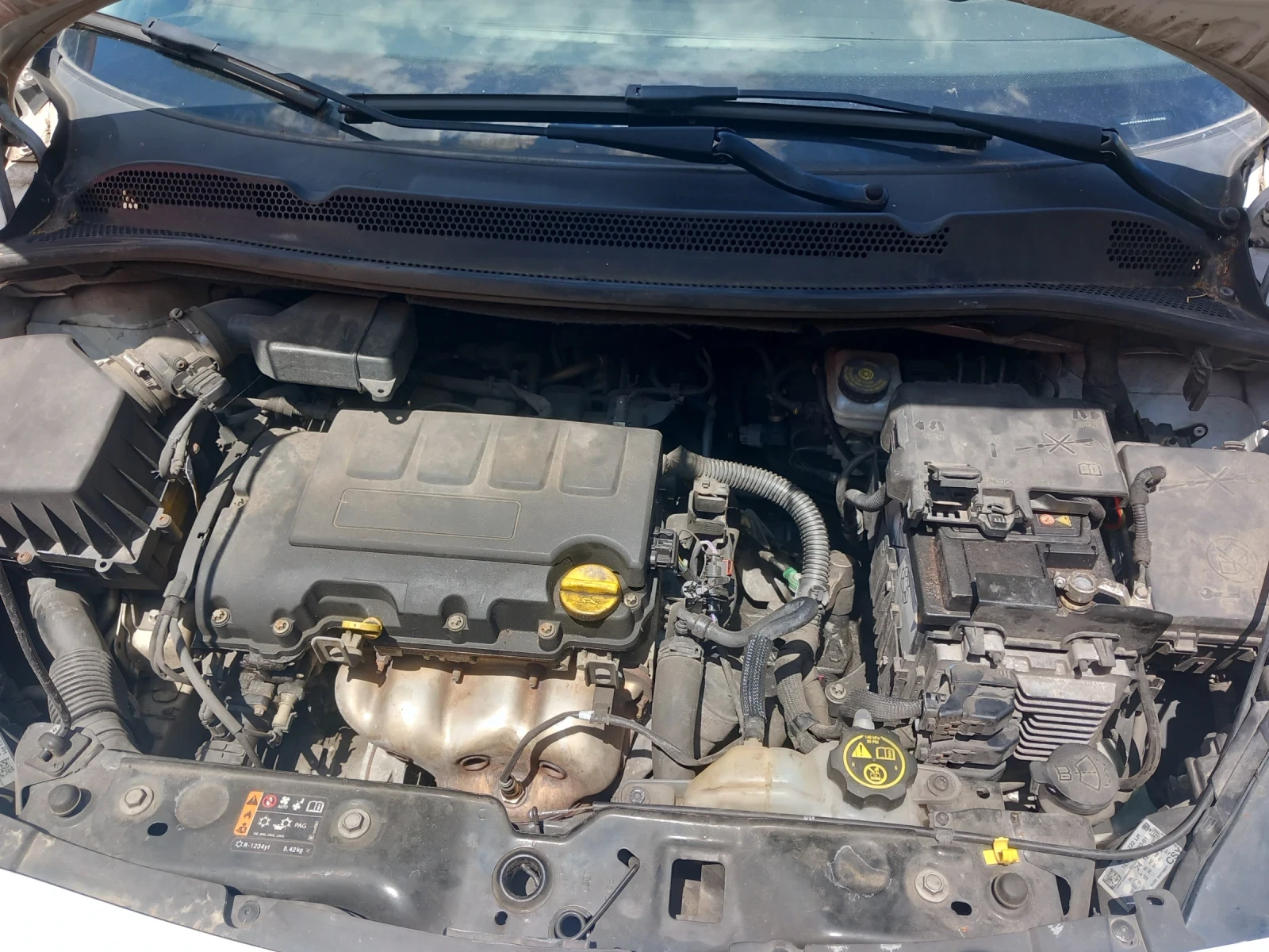 Opel Corsa 1, 2 clima, euro 6 - изображение 8