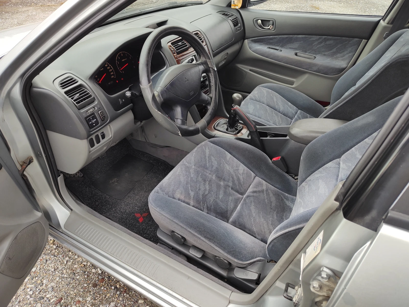 Mitsubishi Galant 2.5 V6 24V  - изображение 9