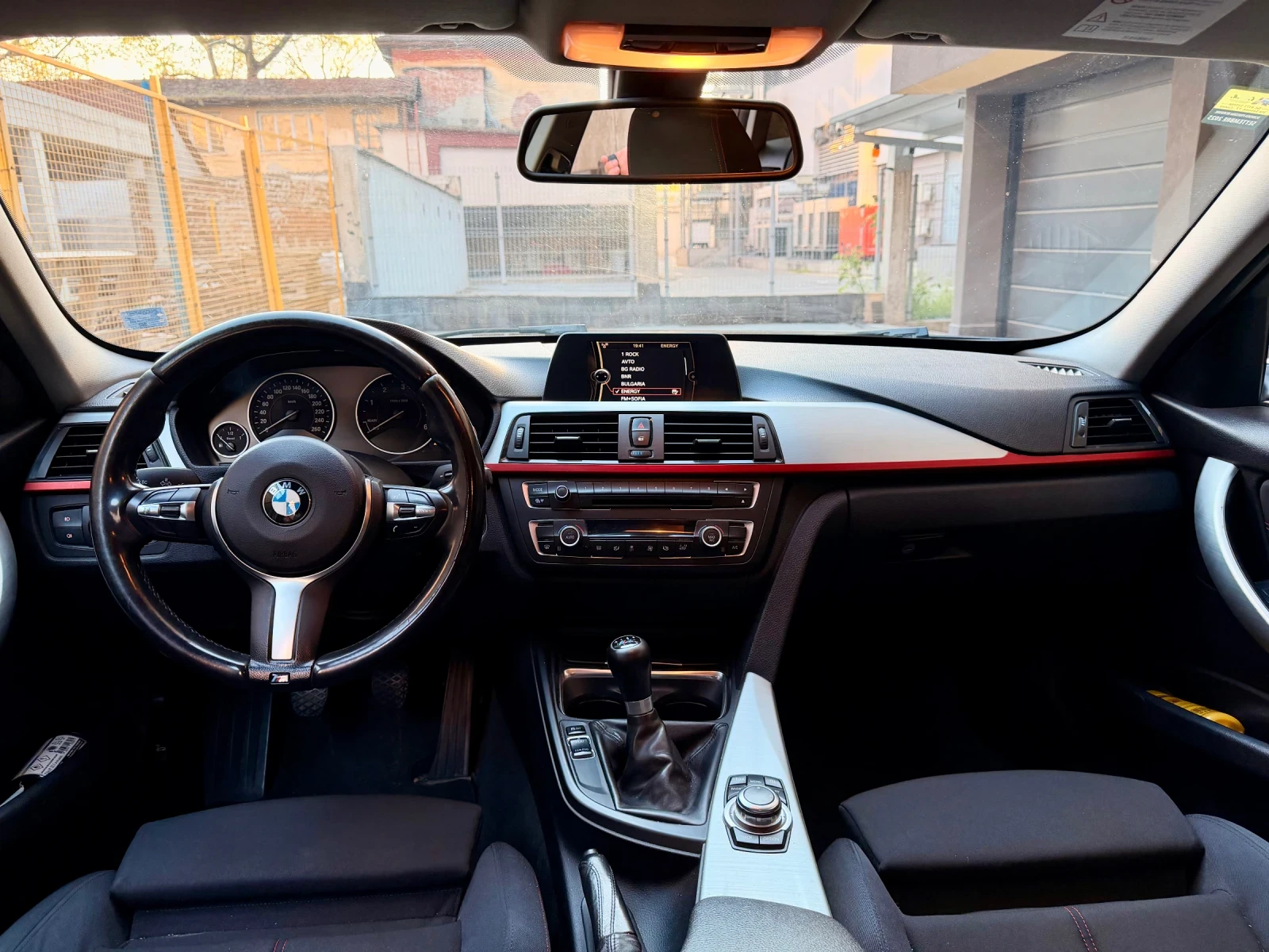 BMW 320, снимка 7 - Автомобили и джипове - 54296898