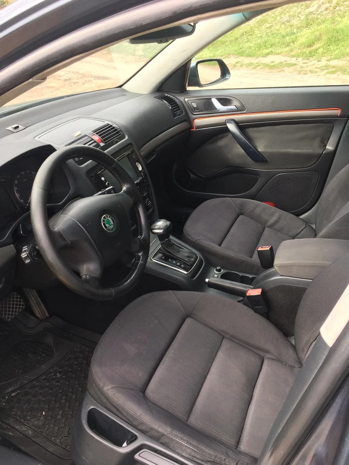 Skoda Octavia 2.0 TDI, снимка 5 - Автомобили и джипове - 54606995