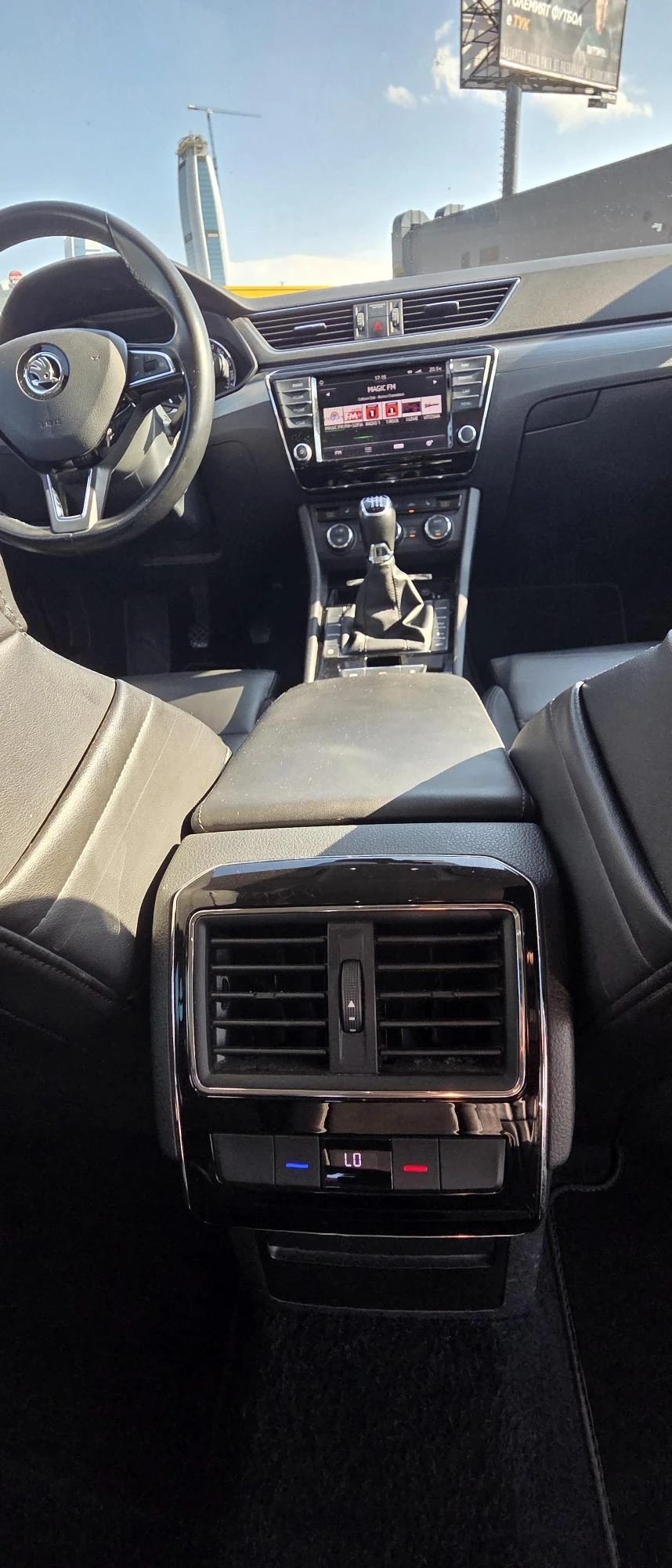 Skoda Superb Combi, снимка 12 - Автомобили и джипове - 55797635