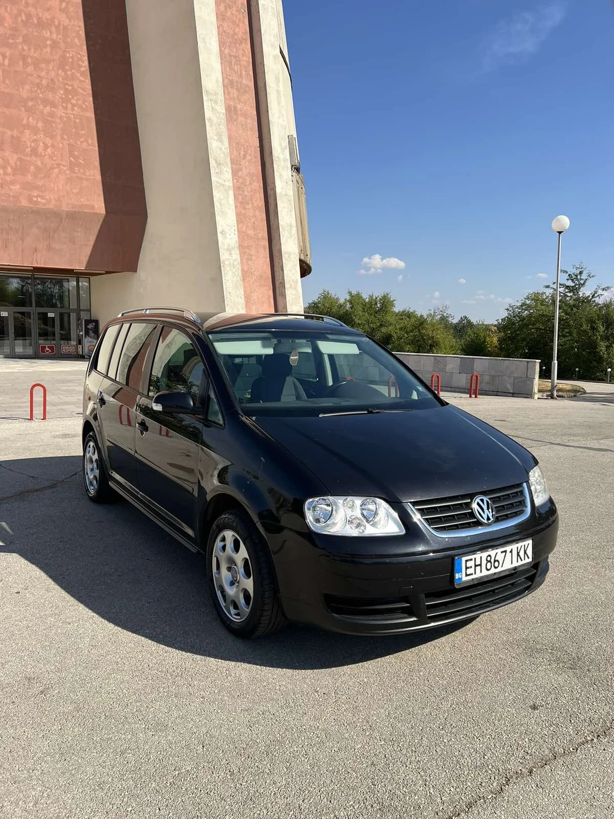 VW Touran 1.9tdi 101к.с, снимка 3 - Автомобили и джипове - 56139776