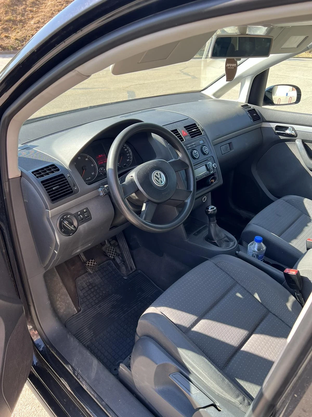 VW Touran 1.9tdi 101к.с, снимка 8 - Автомобили и джипове - 56139776