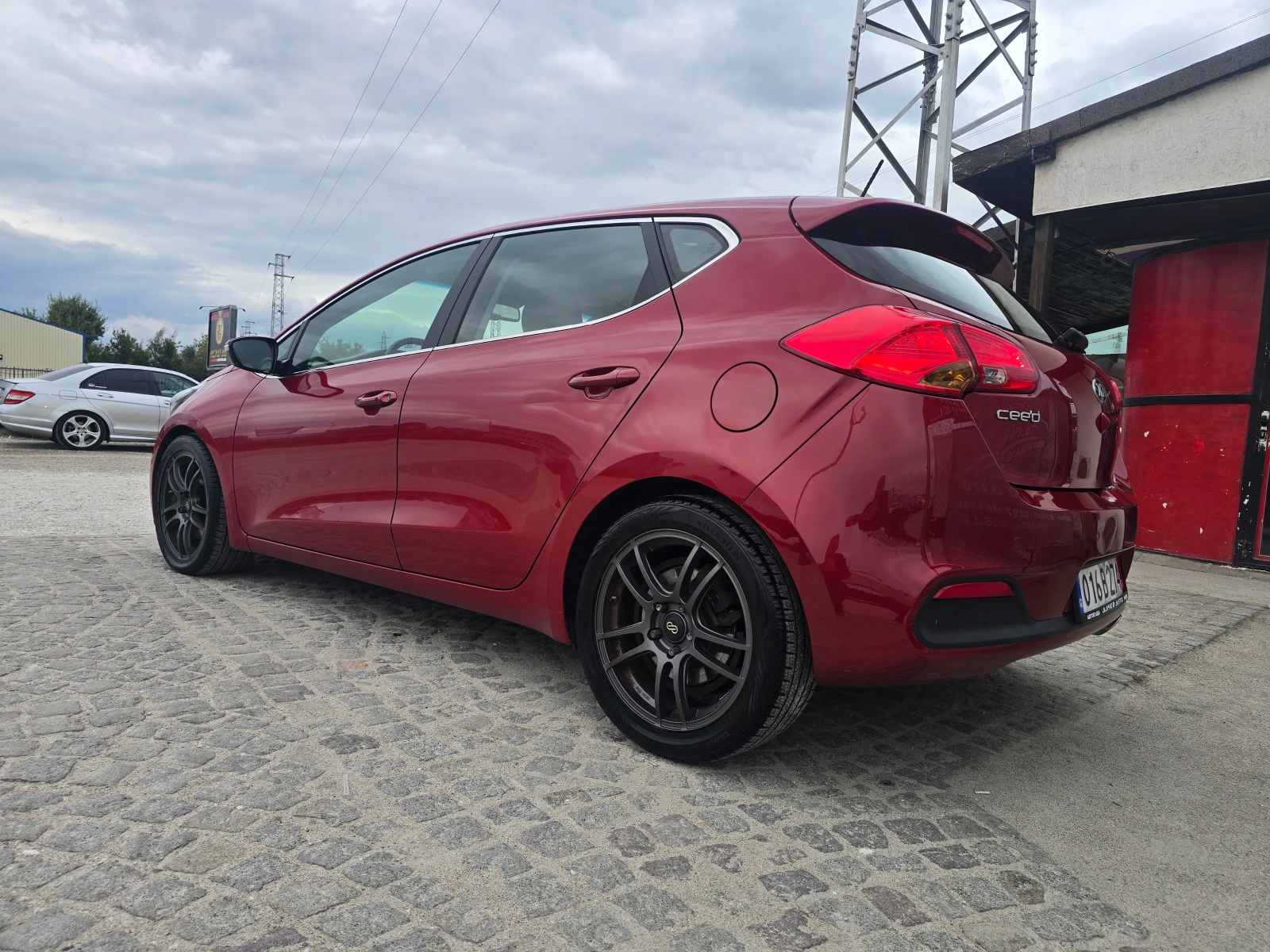 Kia Ceed 13г.1, 6-128к.с.KEY-LESS, снимка 4 - Автомобили и джипове - 56281819
