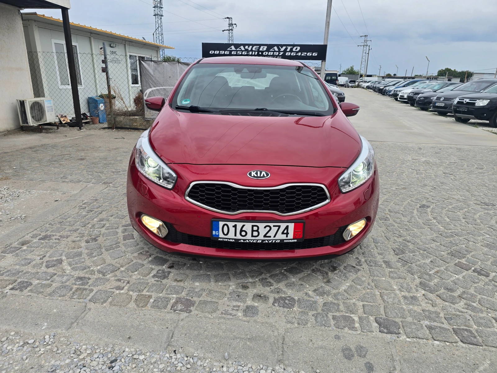 Kia Ceed 13г.1, 6-128к.с.KEY-LESS, снимка 2 - Автомобили и джипове - 56281819