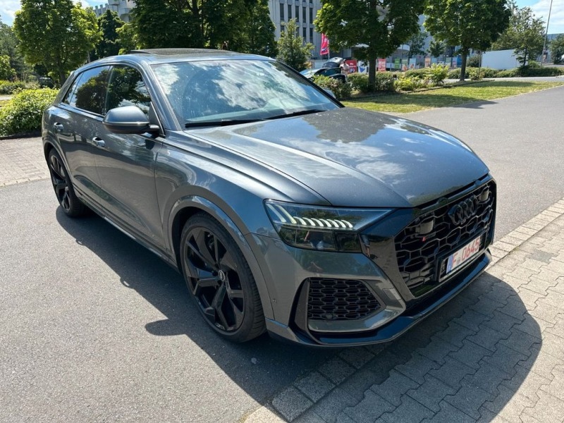 Audi SQ8 Dynamik RS-Abgas RS-Keramik Pano, снимка 1 - Автомобили и джипове - 46159225