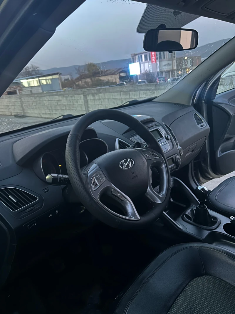 Hyundai IX35, снимка 6 - Автомобили и джипове - 52652157