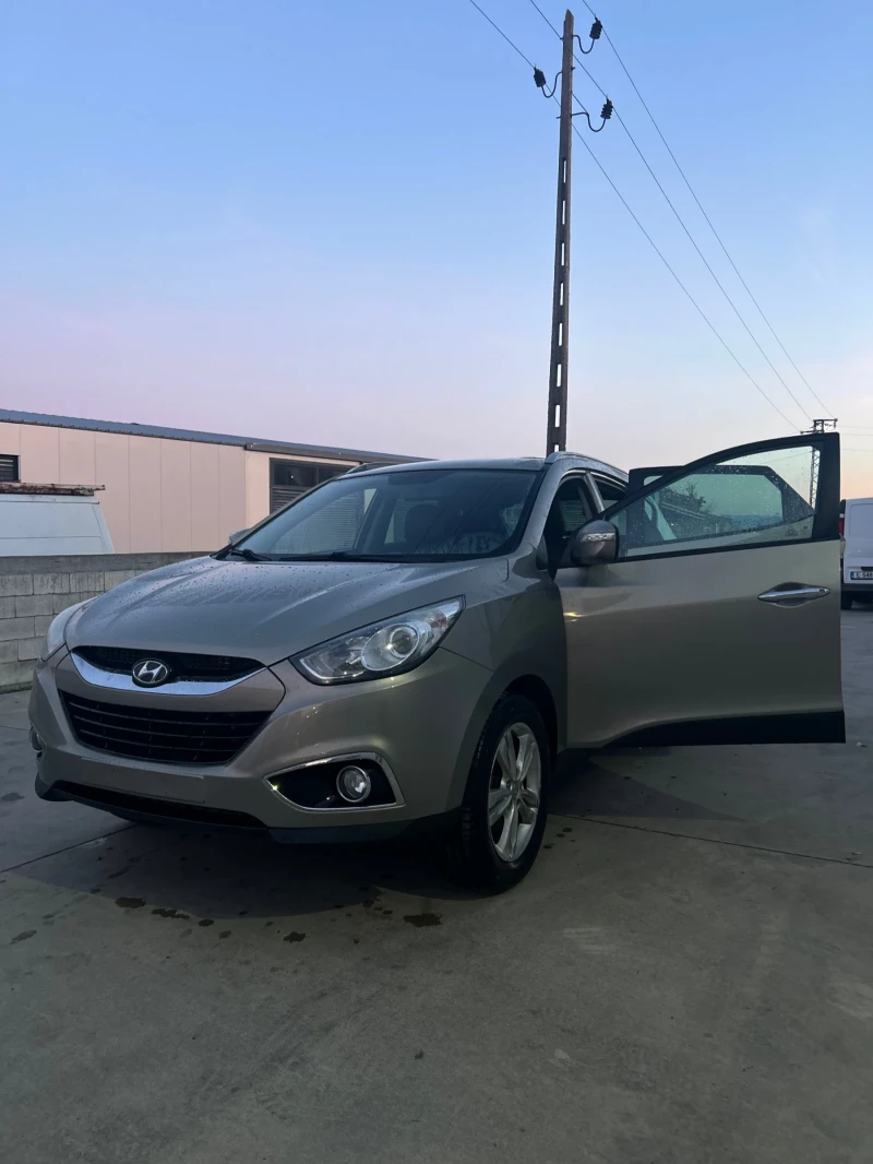 Hyundai IX35, снимка 10 - Автомобили и джипове - 52652157