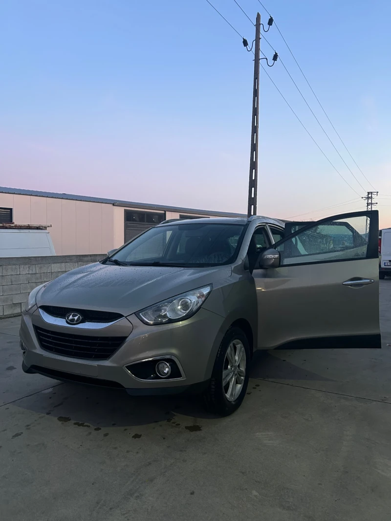 Hyundai IX35, снимка 11 - Автомобили и джипове - 52652157