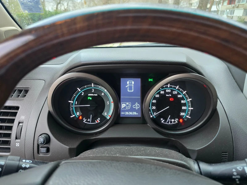 Toyota Land cruiser 6+ 1 , снимка 10 - Автомобили и джипове - 52671800