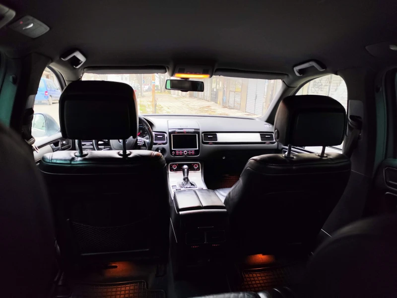 VW Touareg 3.0 tdi, снимка 3 - Автомобили и джипове - 52803829