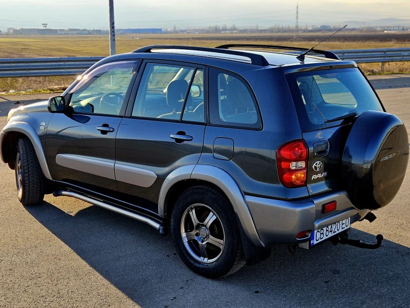 Toyota Rav4 2.0///D4d///, снимка 3 - Автомобили и джипове - 53136254