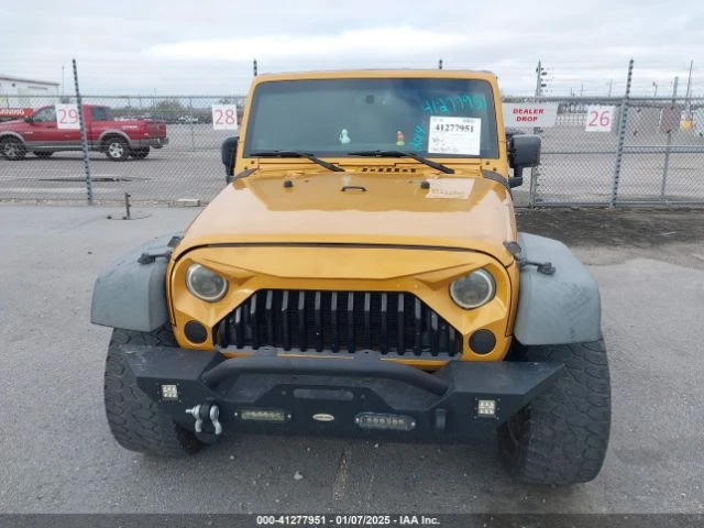 Jeep Wrangler UNLIMITED SPORT, Налична Сервизна, Минимална щета!, снимка 11 - Автомобили и джипове - 48787805