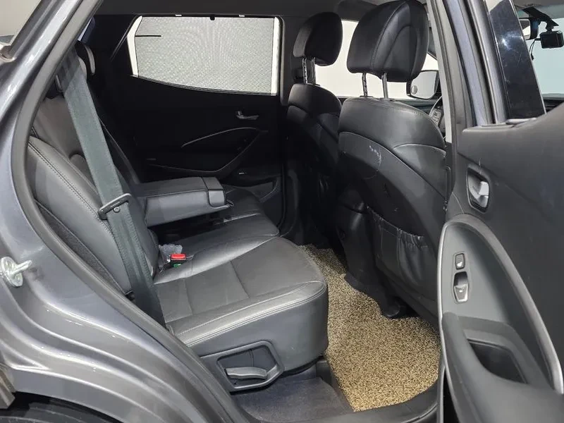Hyundai Santa fe 2.2 CRDI 4WD - САМО 30% АВАНС, снимка 12 - Автомобили и джипове - 55740253