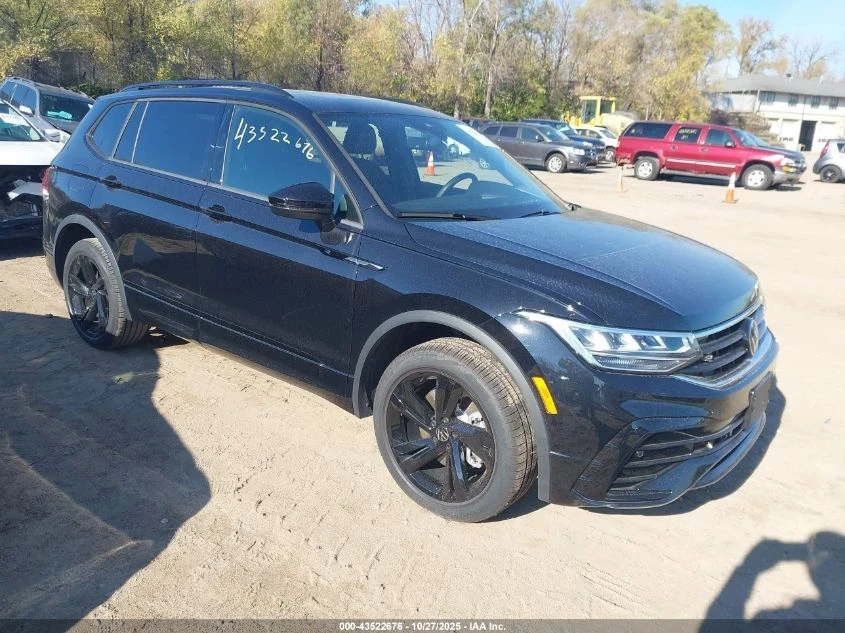 VW Tiguan 2.0t Se R-line Black, снимка 1