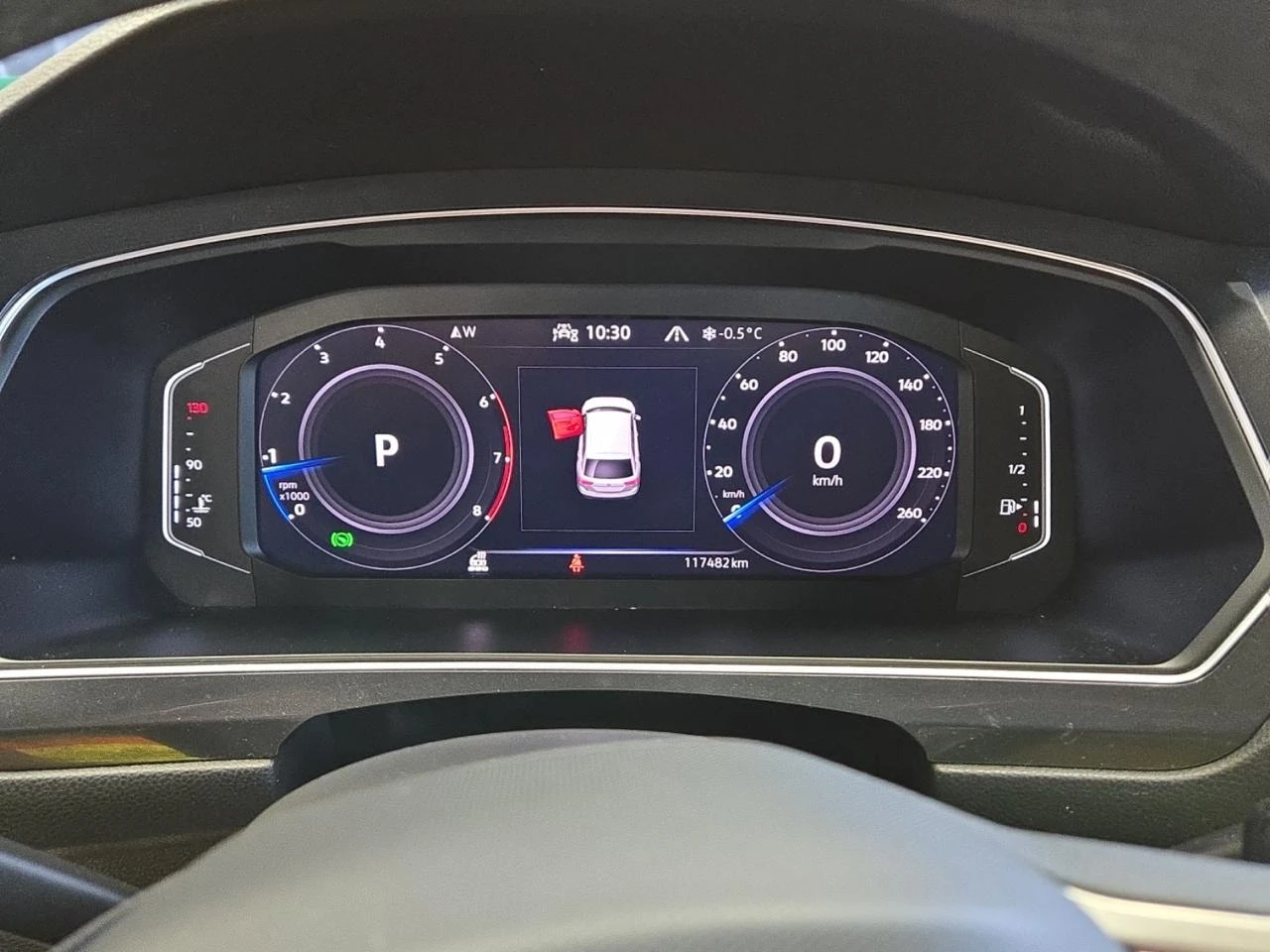 VW Tiguan R-Line* 4MOTION* Digital* Подгрев* Панорама*  - изображение 7