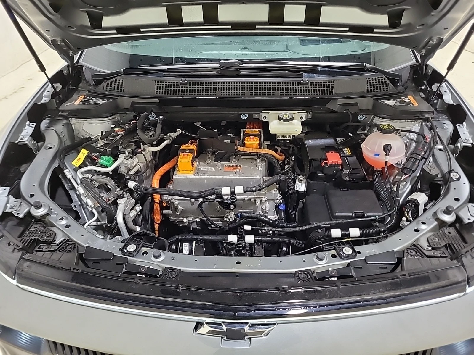 Chevrolet Equinox -, снимка 16 - Автомобили и джипове - 53891935