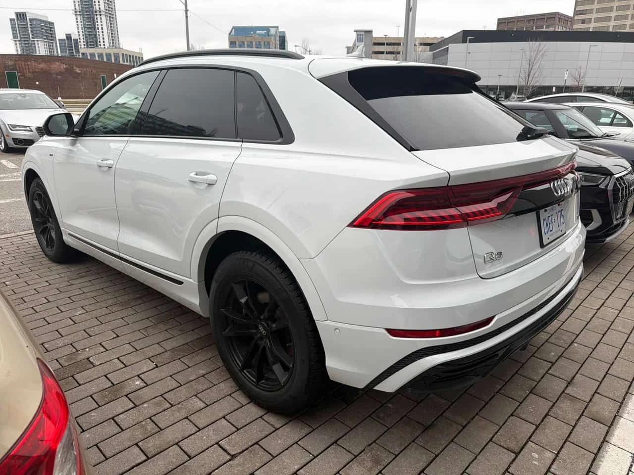 Audi Q8  | Technik | 360 камери | Обдухване , снимка 2 - Автомобили и джипове - 53947660