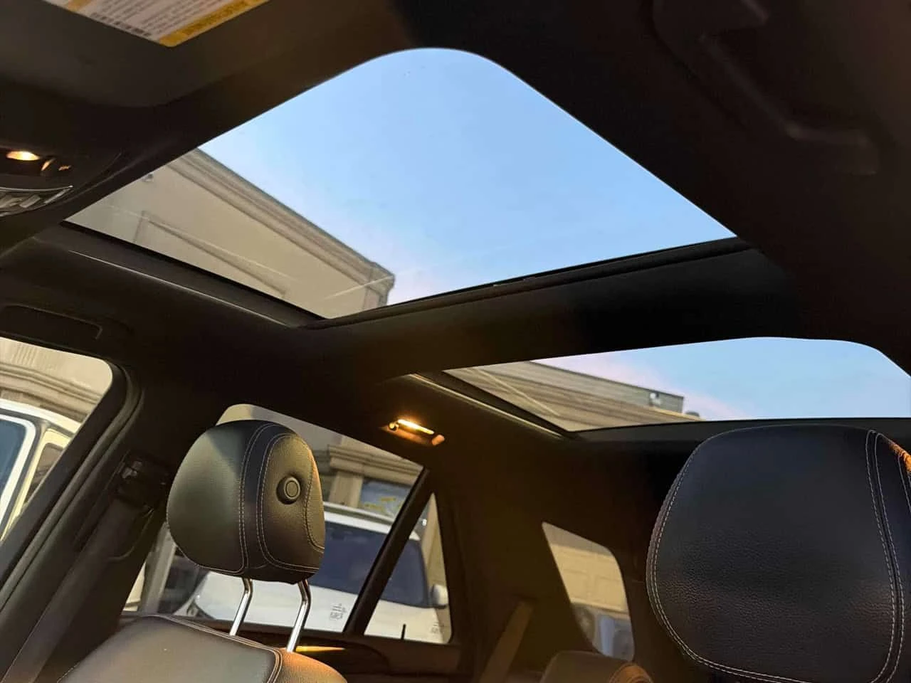 Mercedes-Benz ML 350 * BlueTEC * CARFAX * AMG PACK * 360 * HARMAN * , снимка 16 - Автомобили и джипове - 54152997