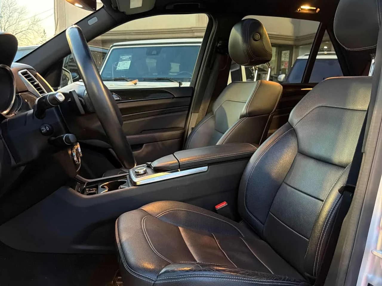 Mercedes-Benz ML 350 * BlueTEC * CARFAX * AMG PACK * 360 * HARMAN * , снимка 14 - Автомобили и джипове - 54152997