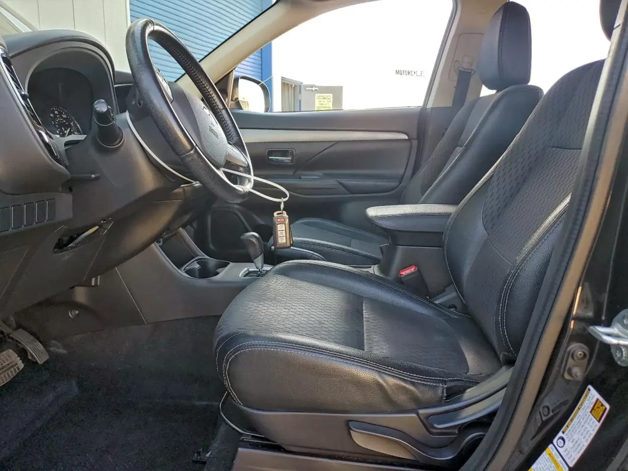 Mitsubishi Outlander, снимка 7 - Автомобили и джипове - 54251519