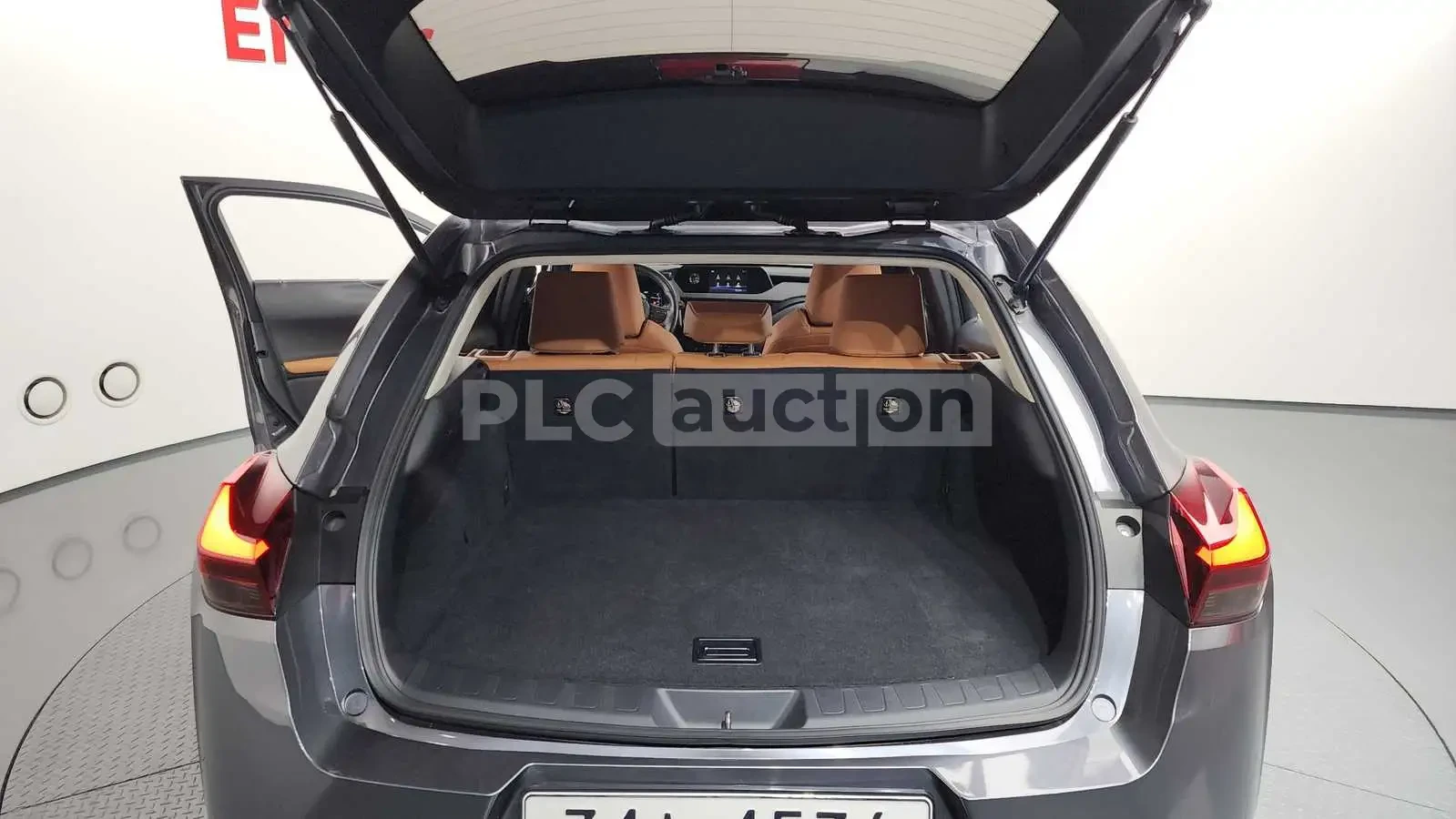 Lexus UX * АВТОКРЕДИТ БЕЗ ПЪРВОНАЧАЛНА ВНОСКА, снимка 14 - Автомобили и джипове - 54565475