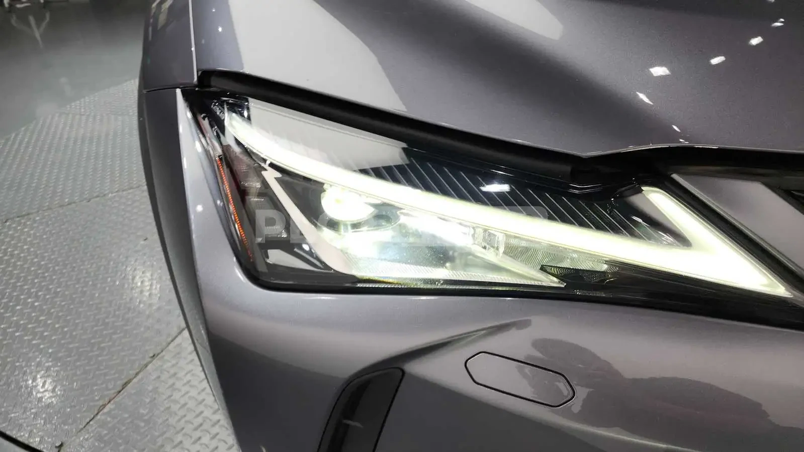 Lexus UX * АВТОКРЕДИТ БЕЗ ПЪРВОНАЧАЛНА ВНОСКА, снимка 16 - Автомобили и джипове - 54565475