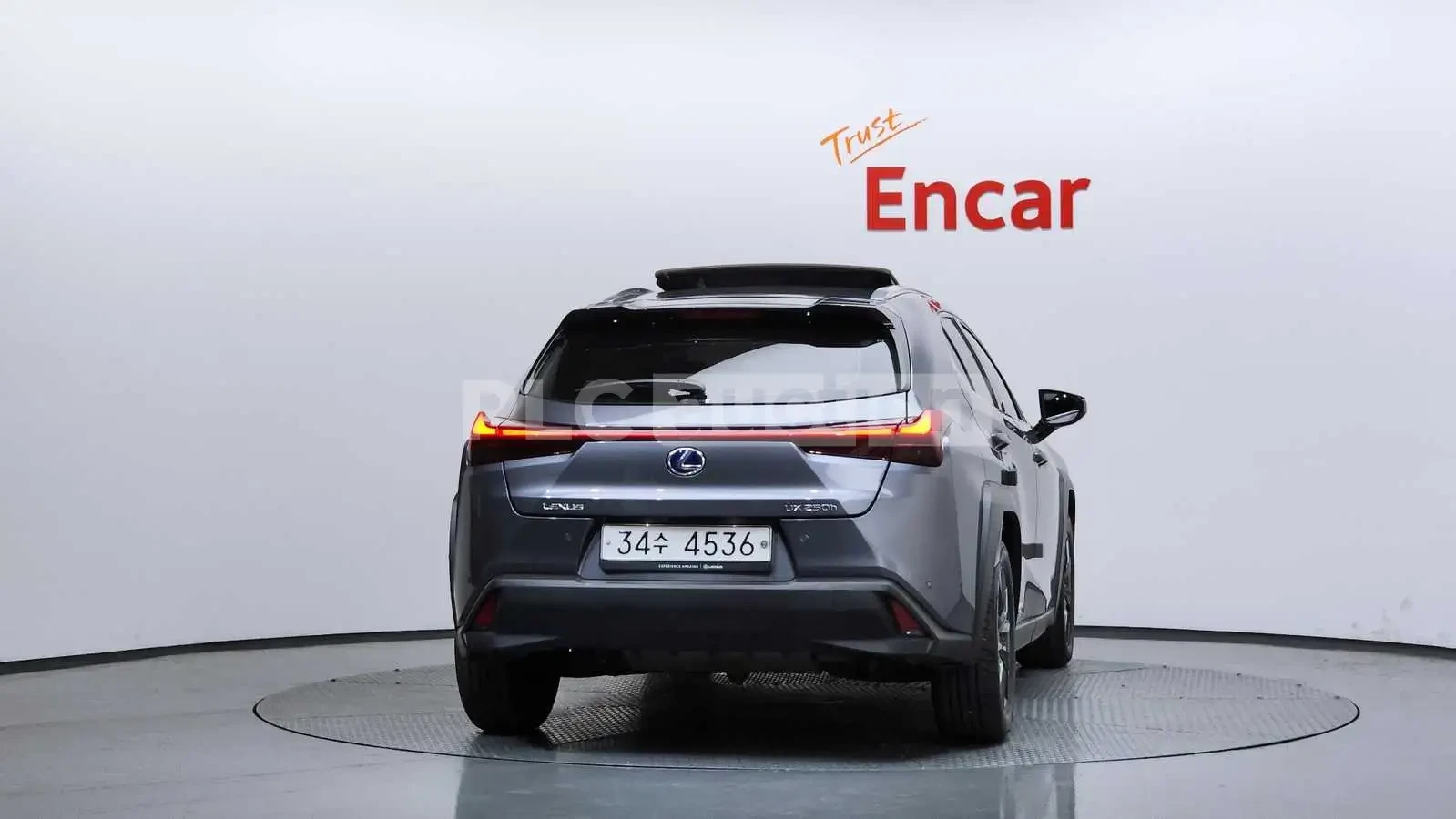 Lexus UX * АВТОКРЕДИТ БЕЗ ПЪРВОНАЧАЛНА ВНОСКА, снимка 4 - Автомобили и джипове - 54565475