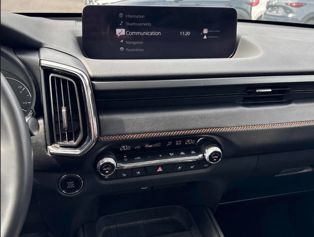 Mazda CX-50 GT* AWD* KEYLESS* PANO* HEATED SEATS* , снимка 9 - Автомобили и джипове - 55566632