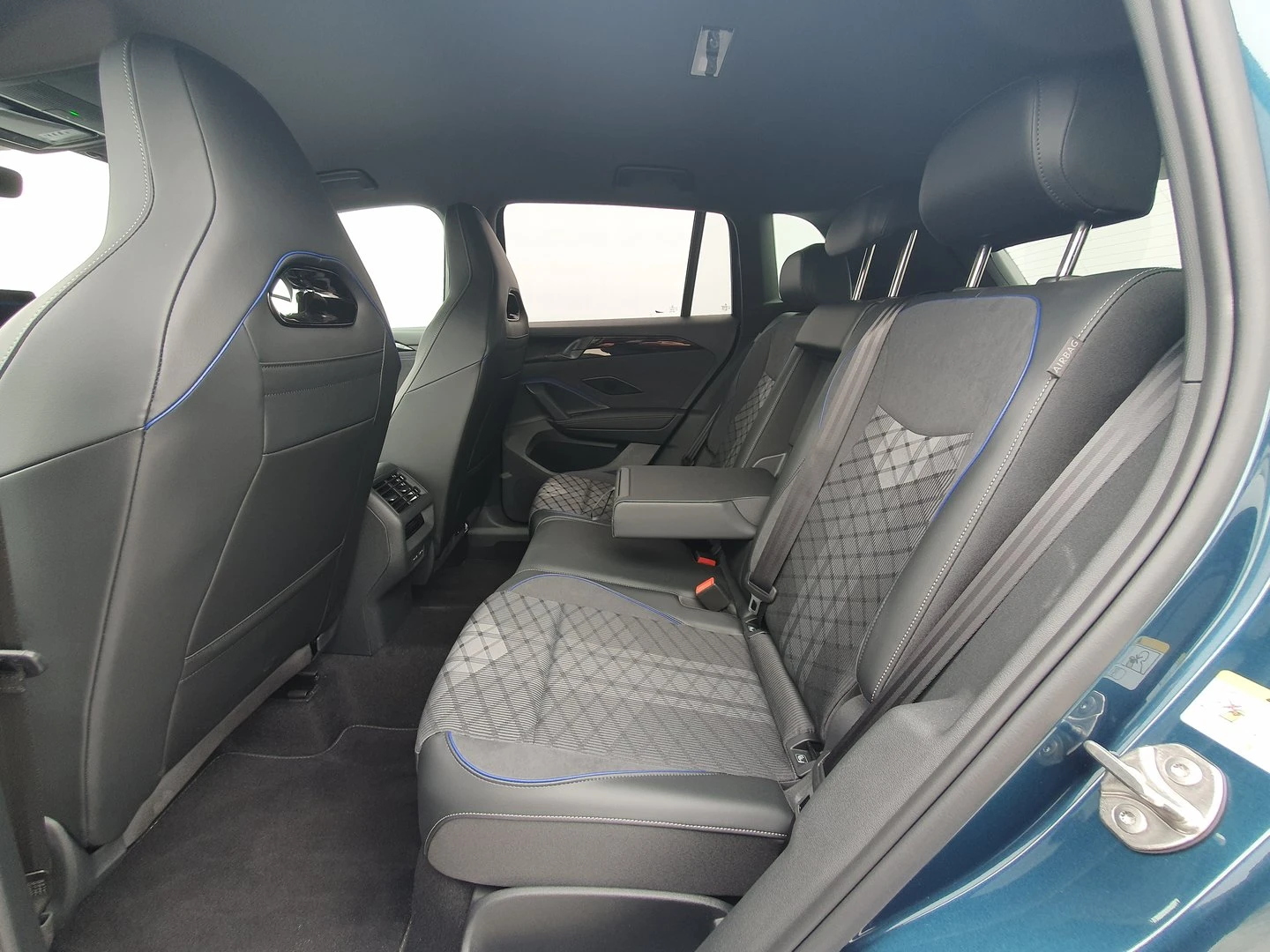 VW Tiguan, снимка 5 - Автомобили и джипове - 56438866