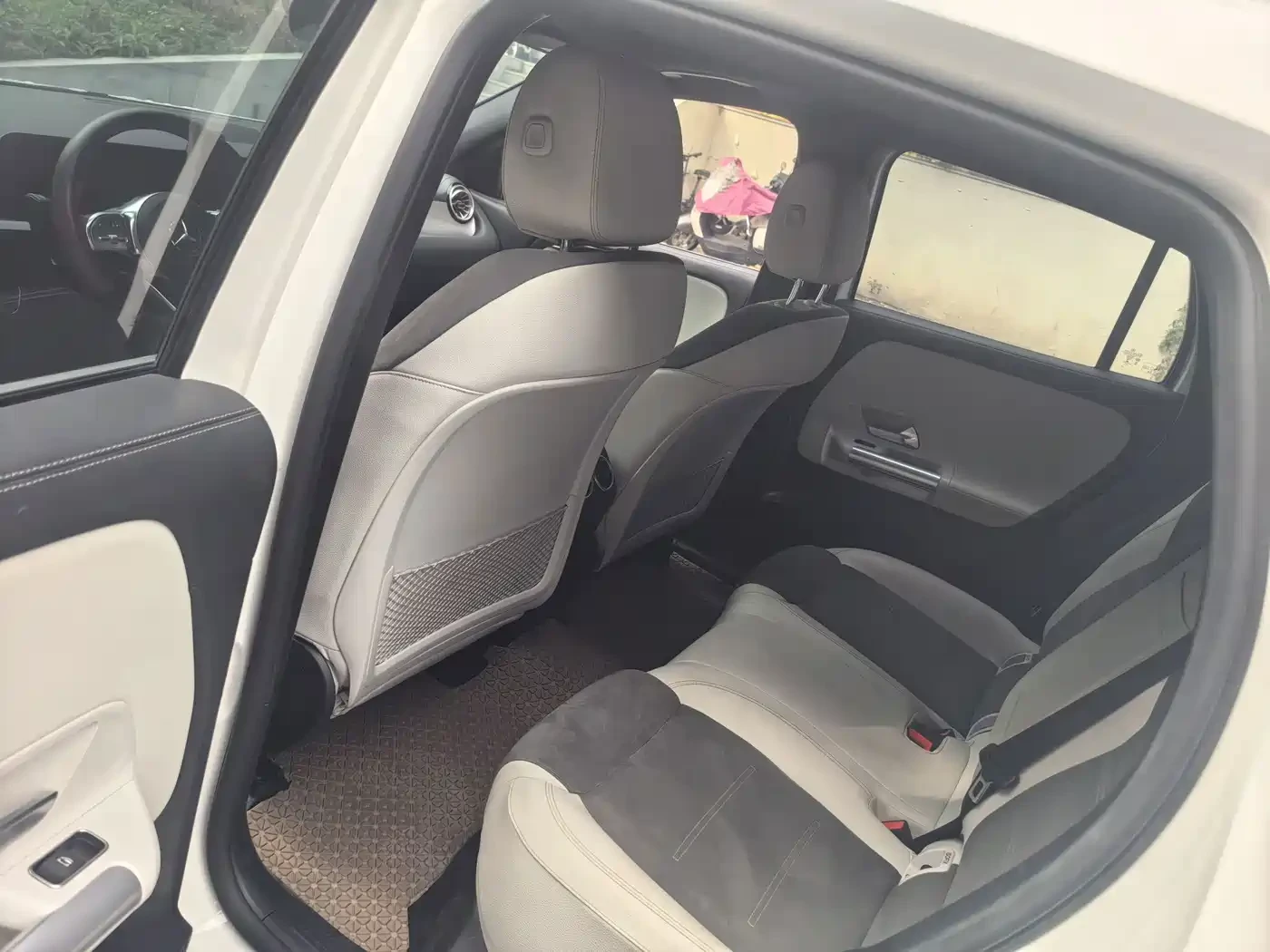 Mercedes-Benz EQA 300* 4MATIC* LAUNCH EDITION* 73.5 KWH* ������ ���� | Mobile.bg � ����������� 13