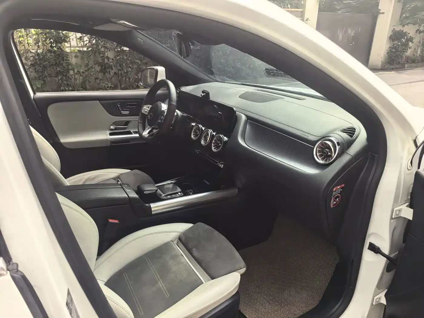 Mercedes-Benz EQA 300* 4MATIC* LAUNCH EDITION* 73.5 KWH* ������ ���� | Mobile.bg � ����������� 11
