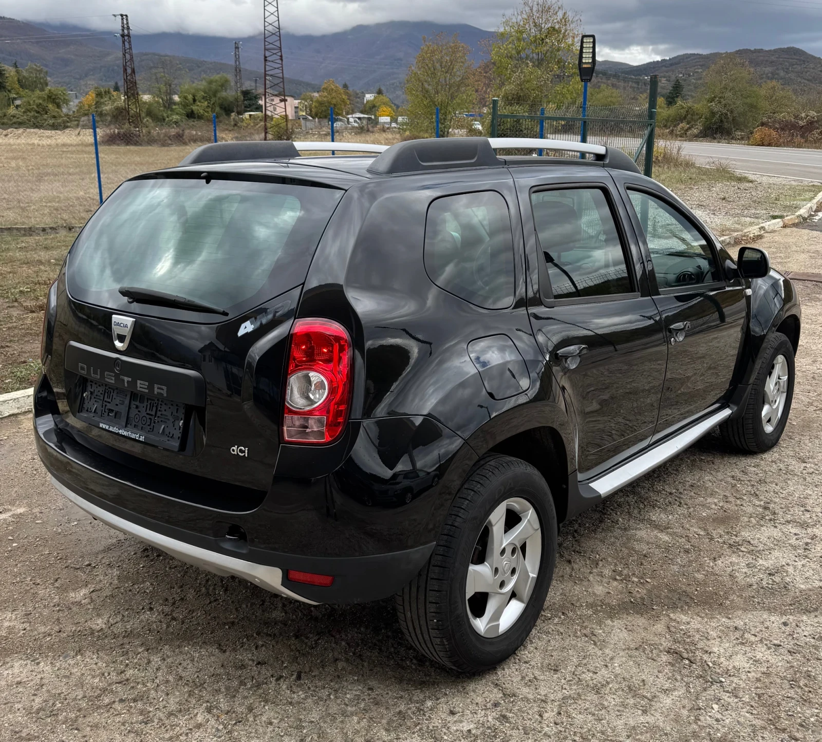 Dacia Duster 155000км 4х4 110кс, снимка 4 - Автомобили и джипове - 56687882