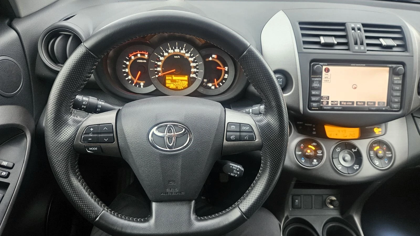 Toyota Rav4 2.2d4d 150hp FACELIFT , снимка 14 - Автомобили и джипове - 56739341
