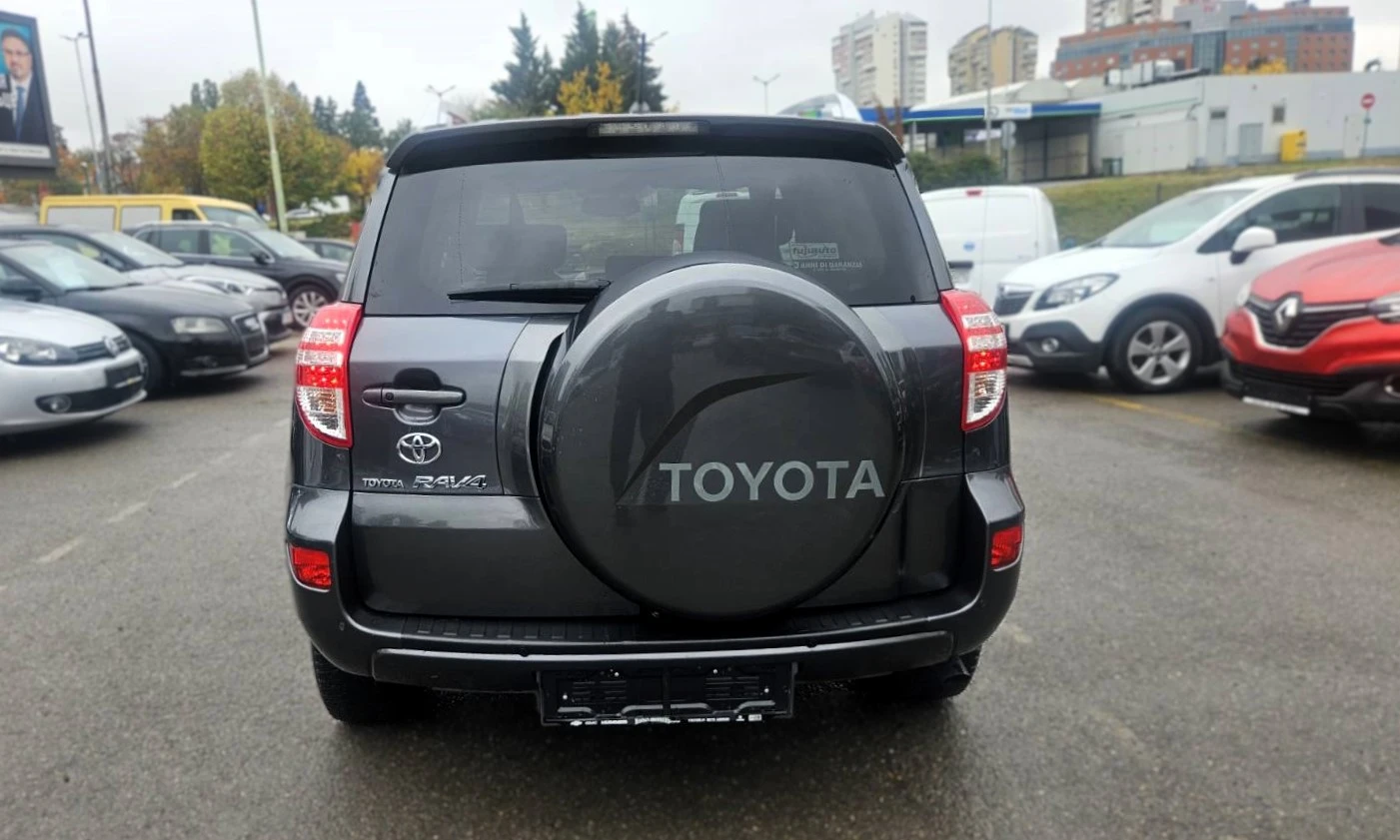 Toyota Rav4 2.2d4d 150hp FACELIFT , снимка 8 - Автомобили и джипове - 56739341